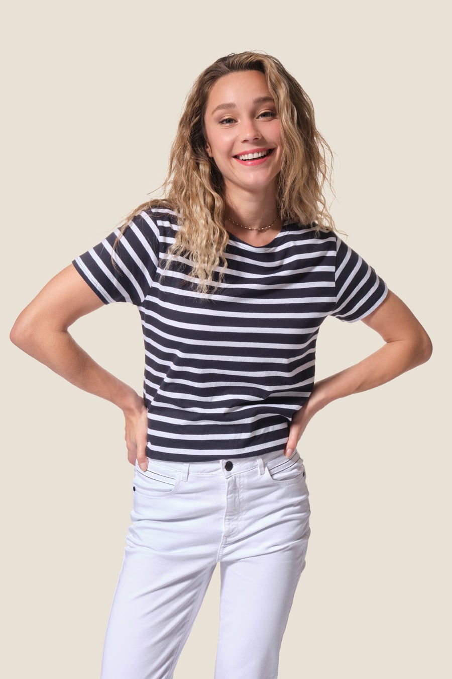 Women's Regatta: Hublot short-sleeved mariniere in navy blue Regate Femme : mariniere manches courtes Hublot mode marine